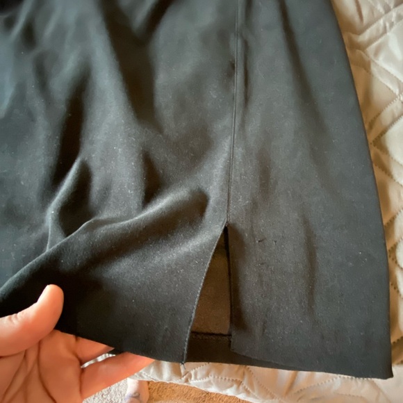 Mid length black dress - Picture 5 of 8